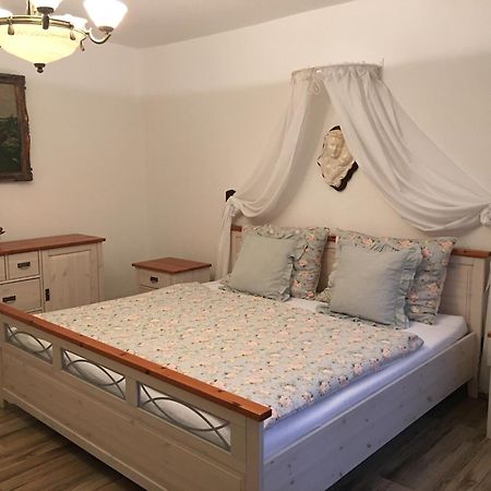 Lormuv Dvur Villa Mikulov Luaran gambar