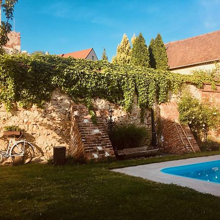 Lormuv Dvur Villa Mikulov Luaran gambar